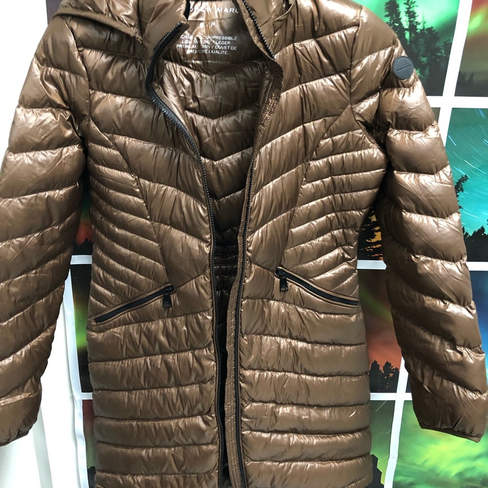 New gold Andrew Marc size small puffer jacket